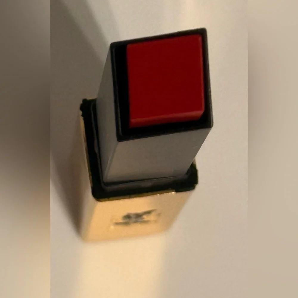Yves Saint Laurent Rouge Pur Couture The Slim Matte Lipstick - 21 Rouge Paradoxe